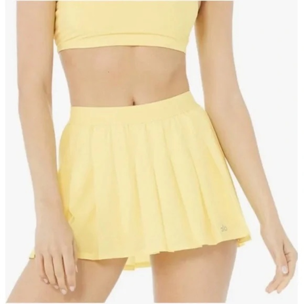 ALO Yoga Varsity Tennis Skirt in Butter Yellow - NWT